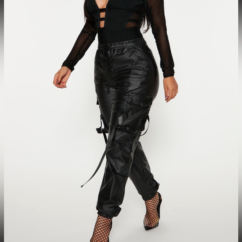 Fashionova woman jogger Size Large Color:Black